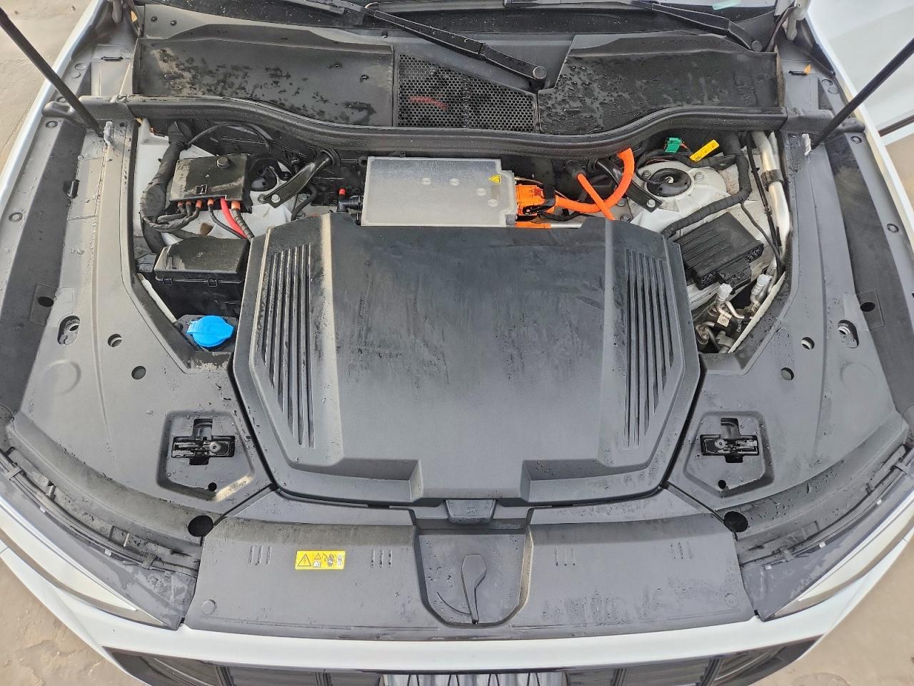 2021 Audi E-Tron Premium - zdjęcie 11