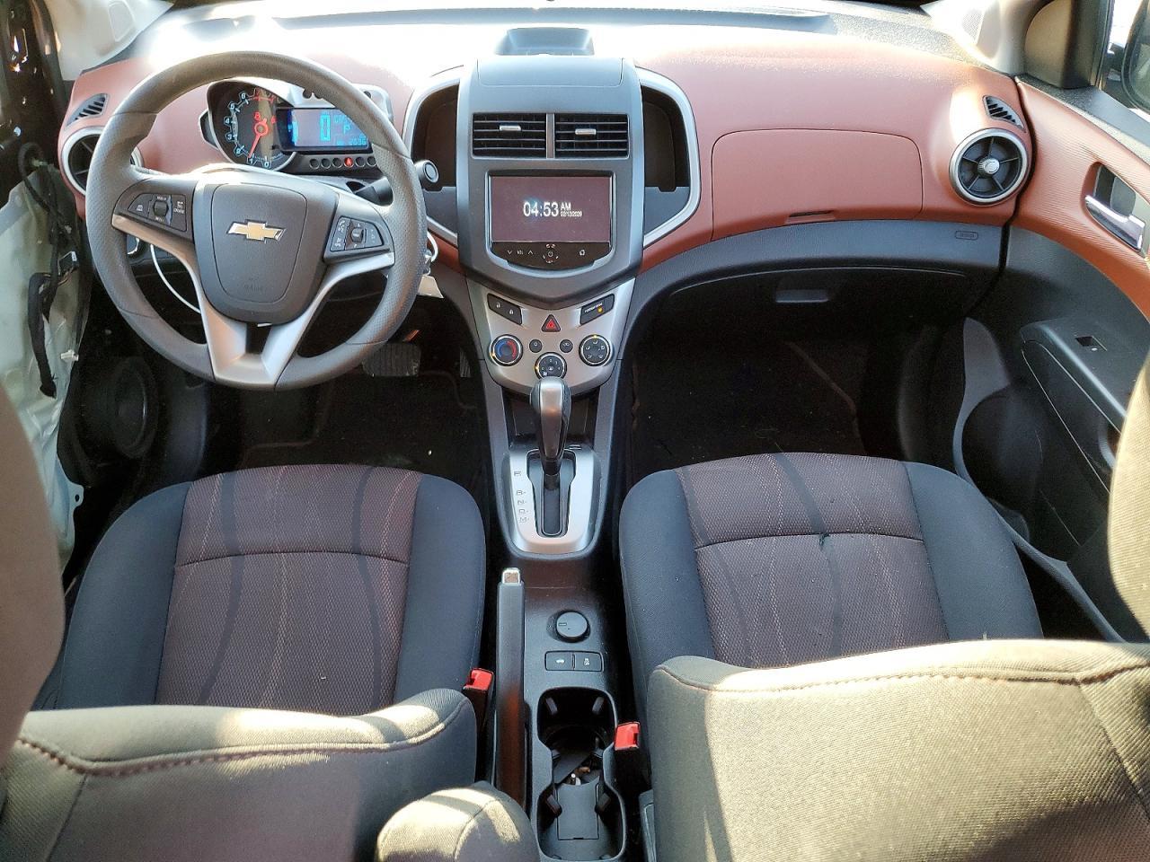 2016 Chevrolet Sonic Lt - zdjęcie 8