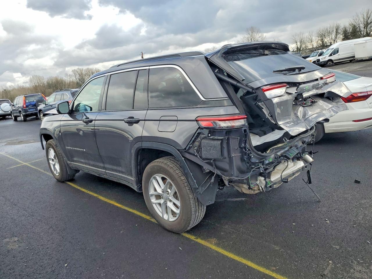 2025 Jeep Grand Cherokee Laredo - zdjęcie 2