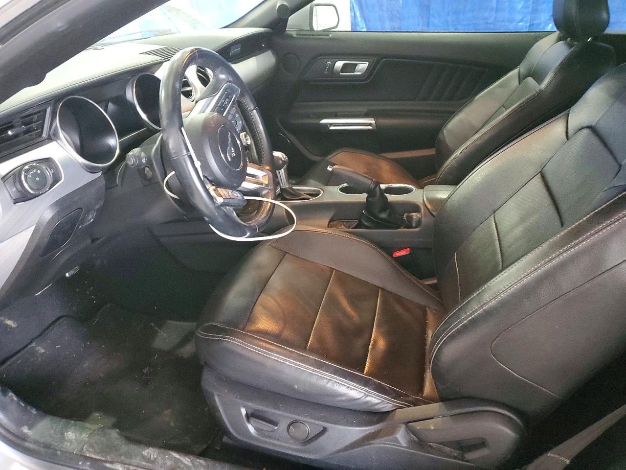 2022 Ford Mustang - zdjęcie 7