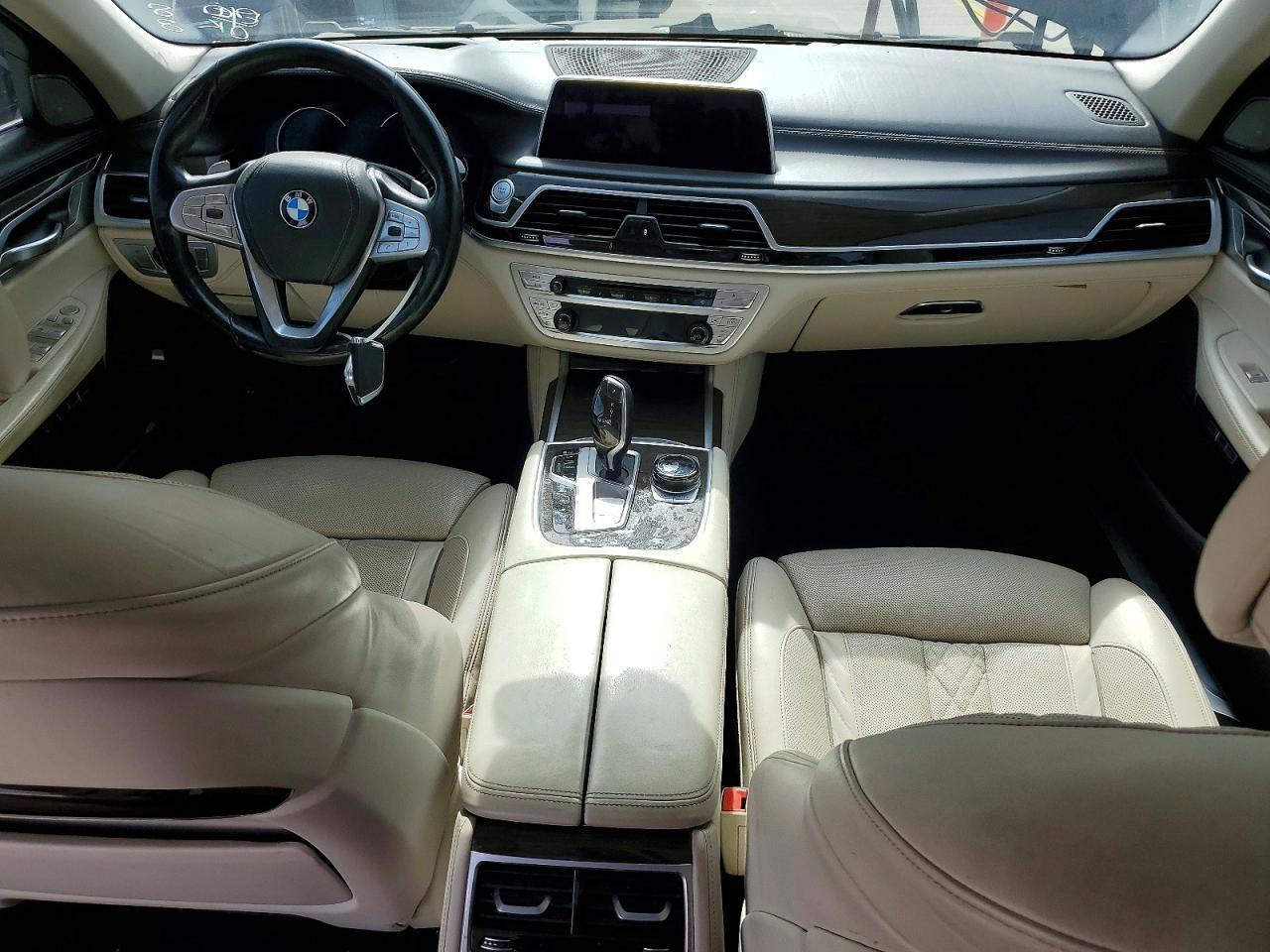 2018 BMW 740 Xe - zdjęcie 8