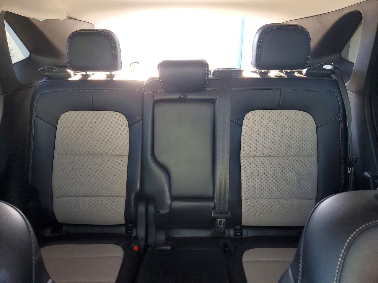 2022 Ford Escape Titanium - zdjęcie 10