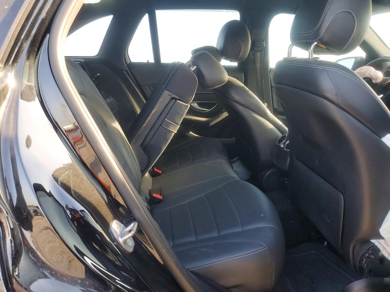 2018 Mercedes-Benz Glc 300 - zdjęcie 10