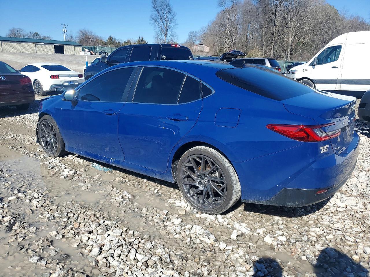 2025 Toyota Camry Xse - zdjęcie 2