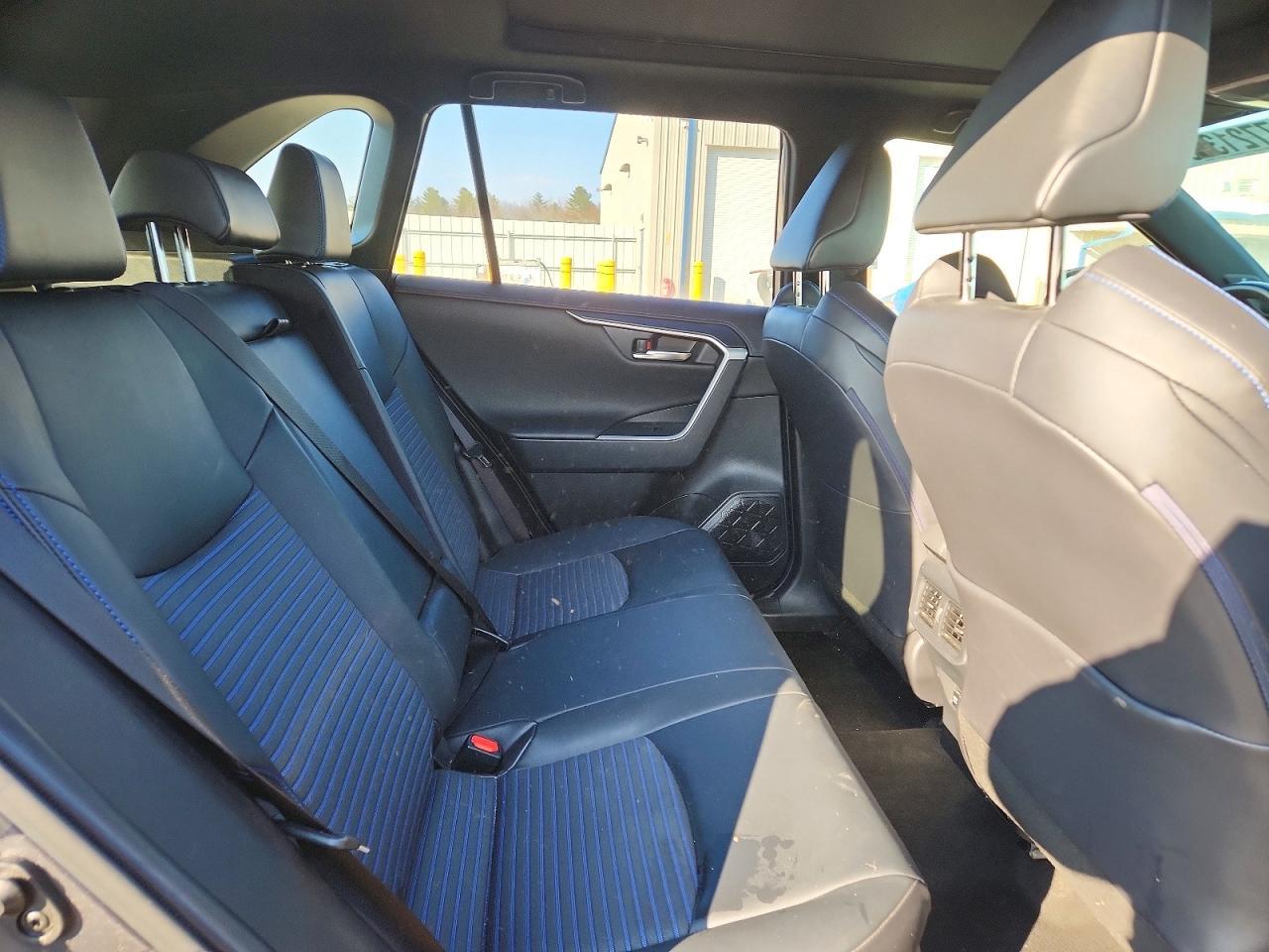 2020 Toyota Rav4 Xse - zdjęcie 11