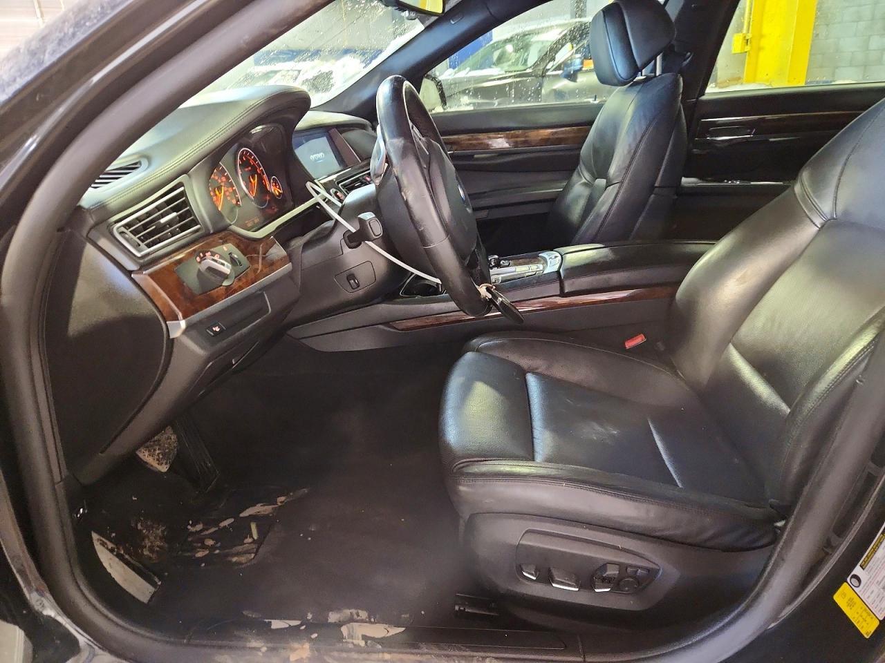 2013 BMW 750 I - zdjęcie 7