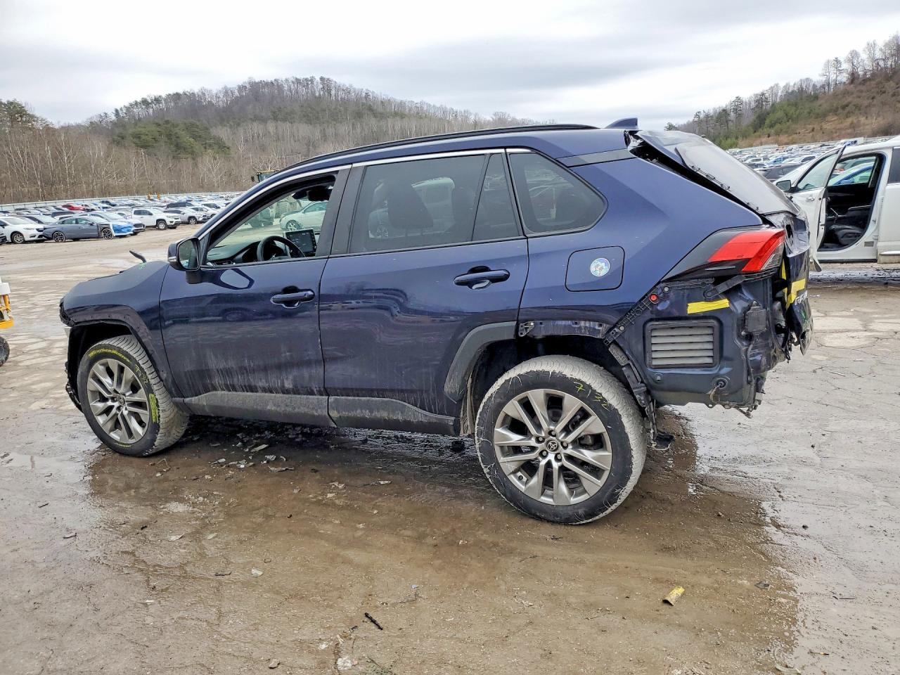 2022 Toyota Rav4 Xle Premium - zdjęcie 2