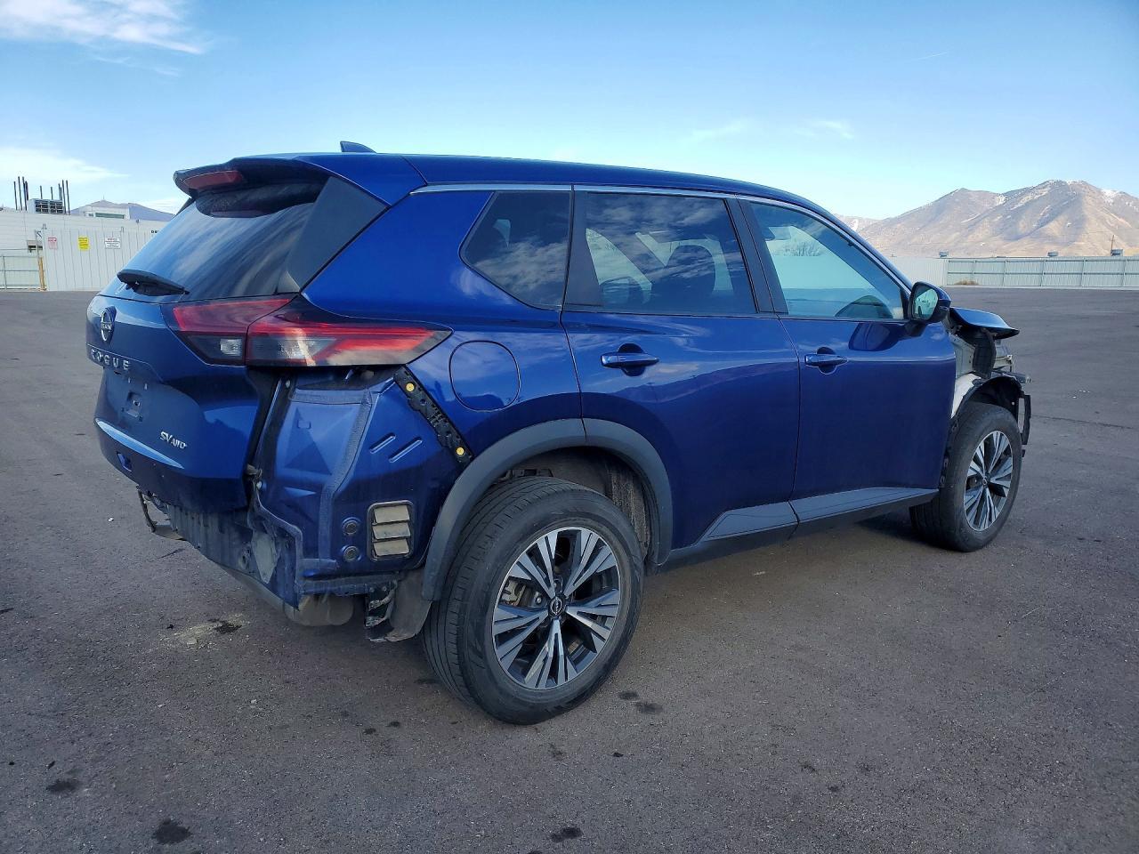 2022 Nissan Rogue Sv - zdjęcie 3