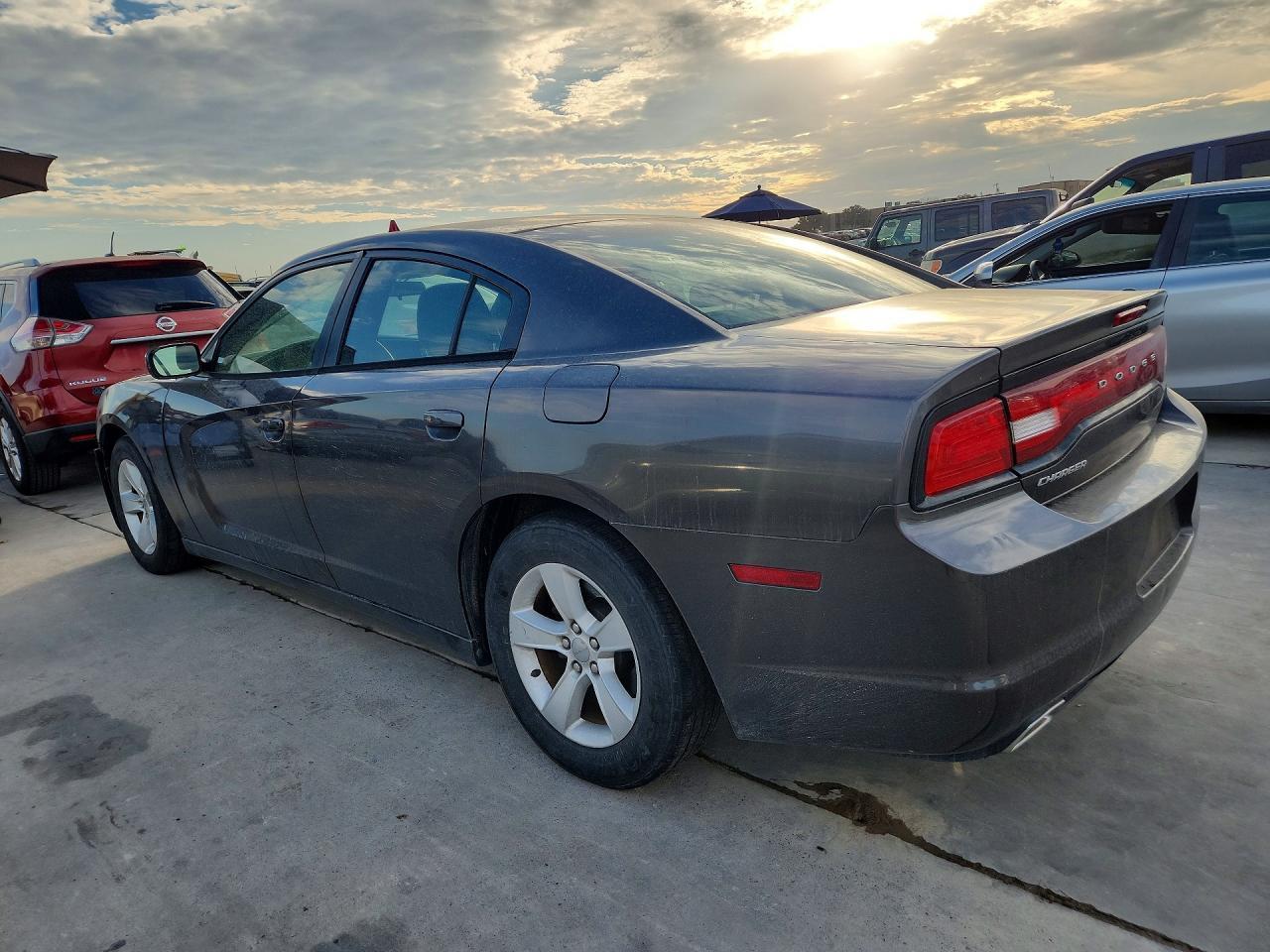 2014 Dodge Charger Se - zdjęcie 2