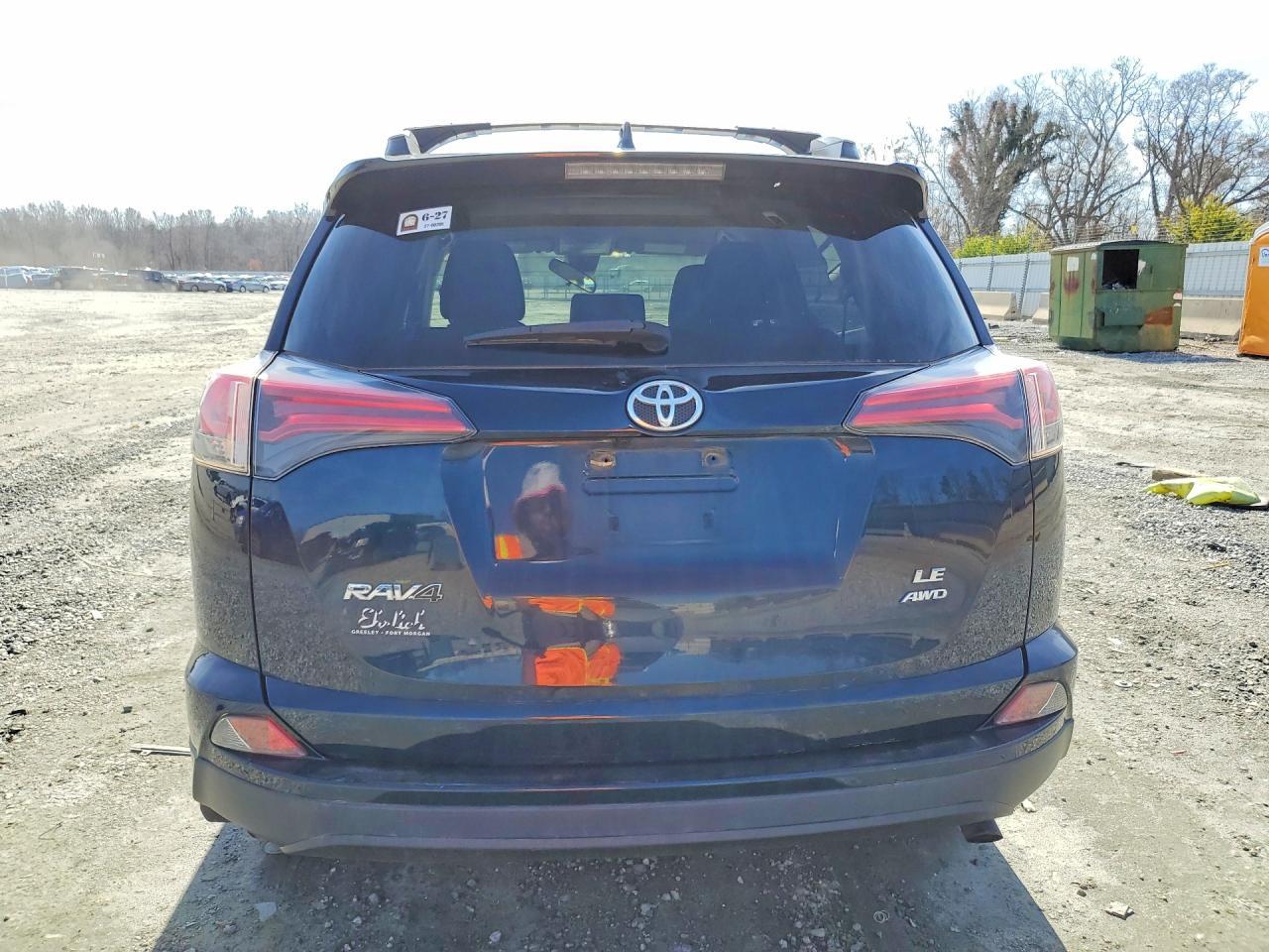2018 Toyota Rav4 Le - zdjęcie 6