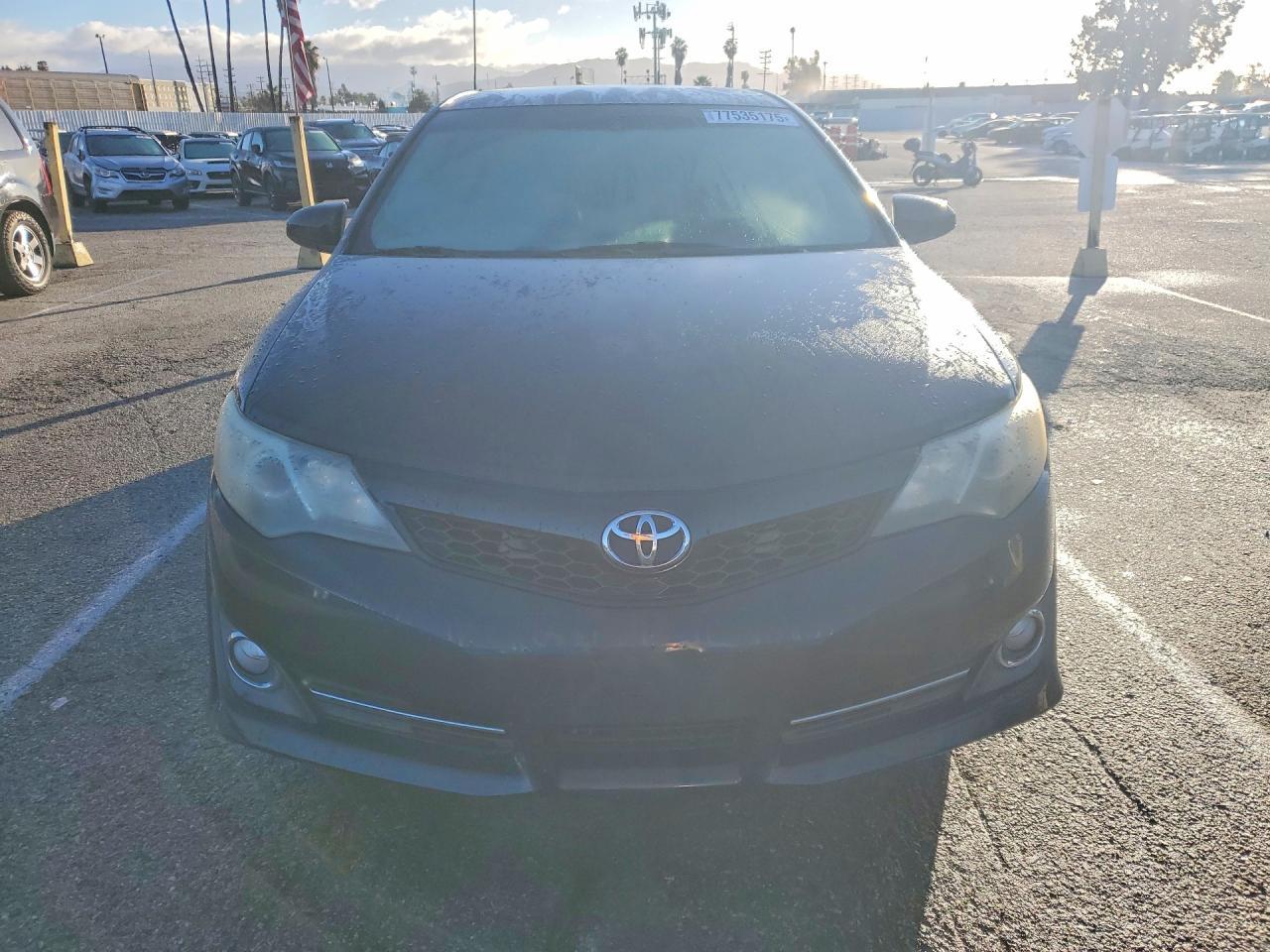 2014 Toyota Camry Se - zdjęcie 5