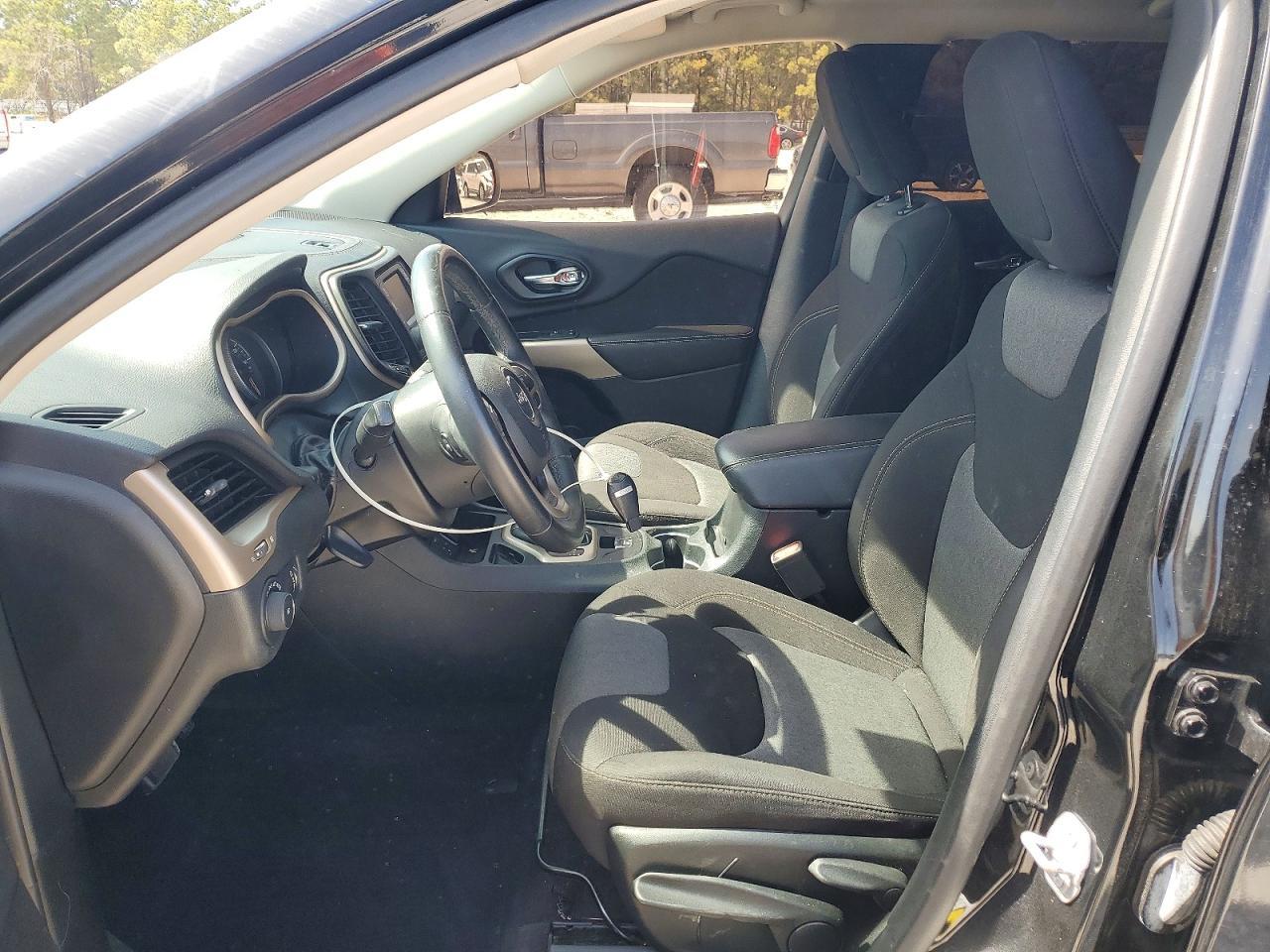 2018 Jeep Cherokee Latitude - zdjęcie 7