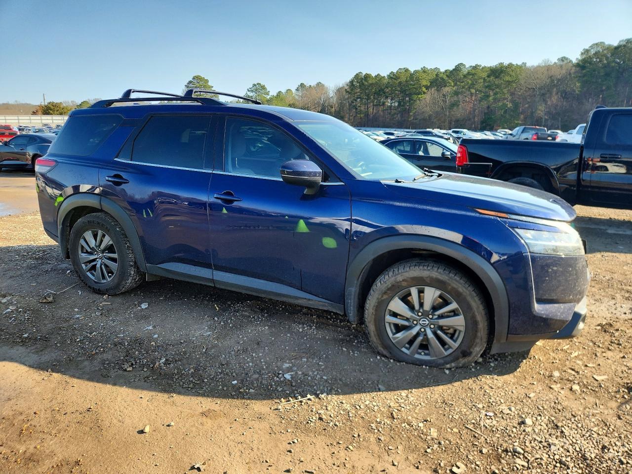 2022 Nissan Pathfinder Sv - zdjęcie 4