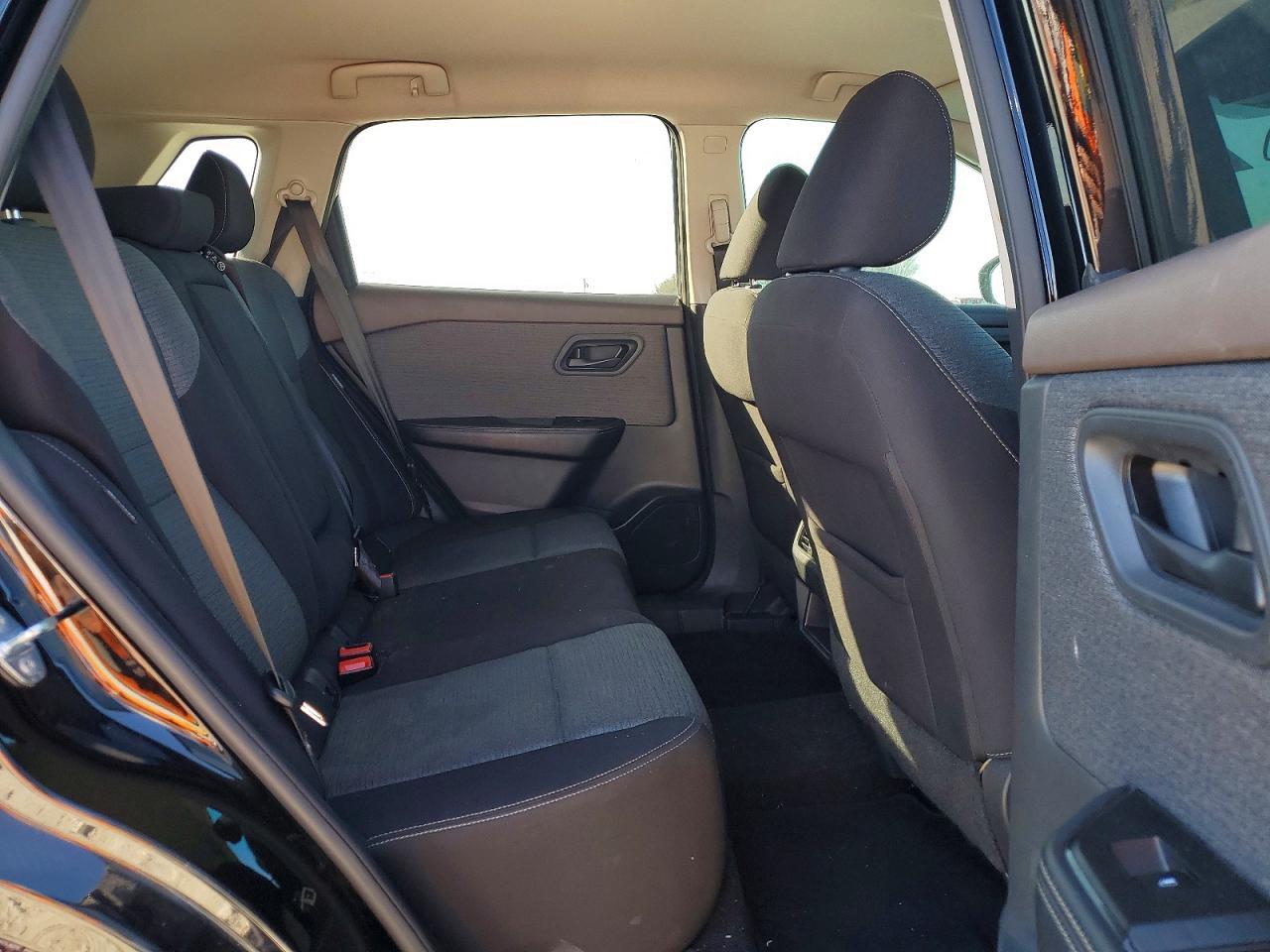 2021 Nissan Rogue S - zdjęcie 11