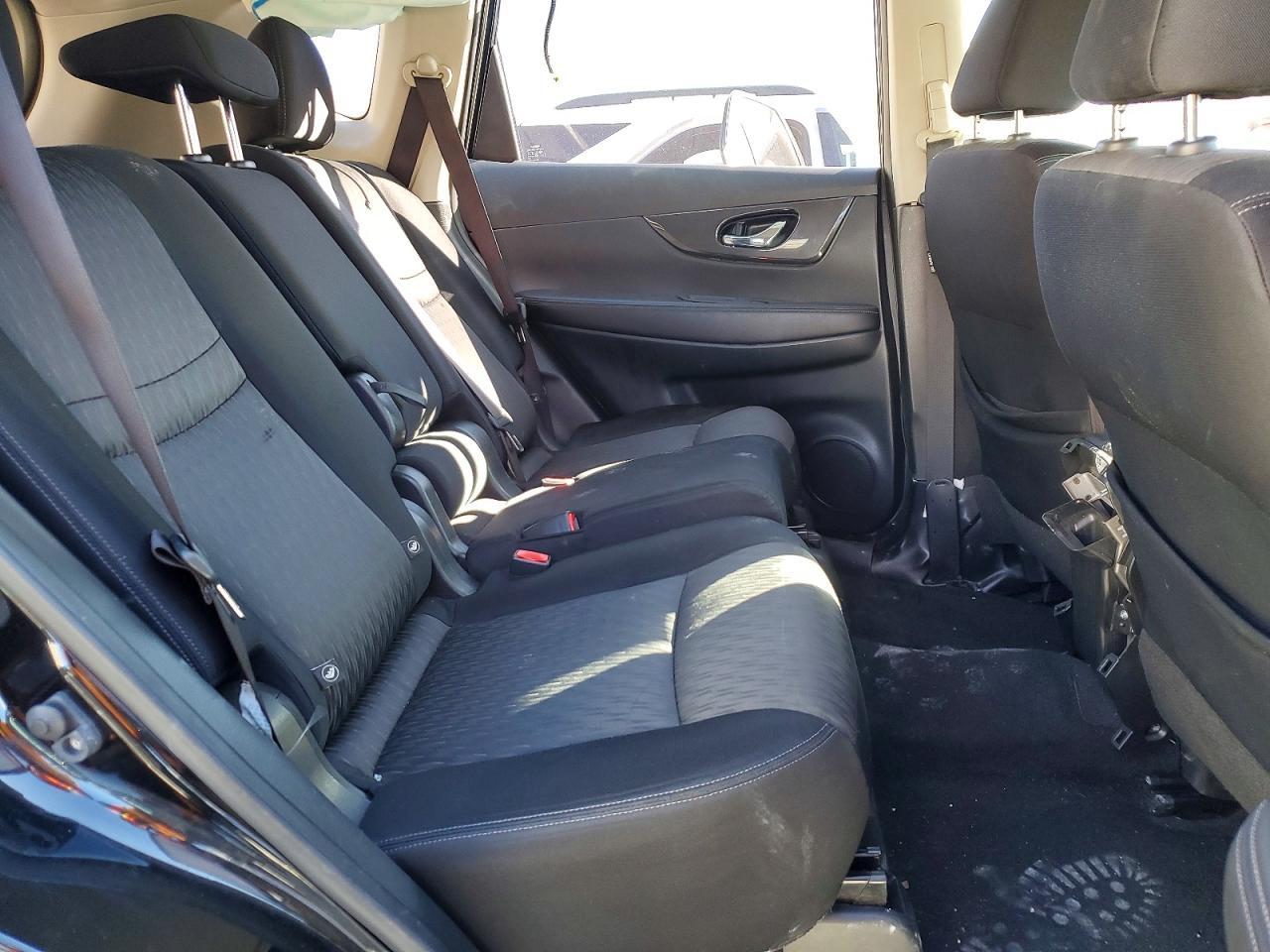 2017 Nissan Rogue S - zdjęcie 11