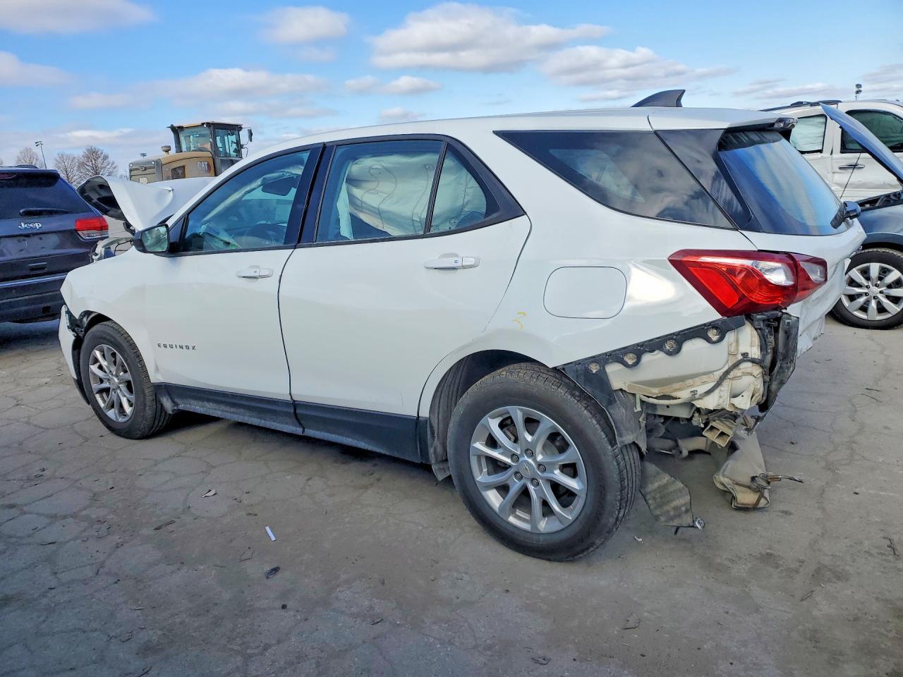 2018 Chevrolet Equinox Ls - zdjęcie 2