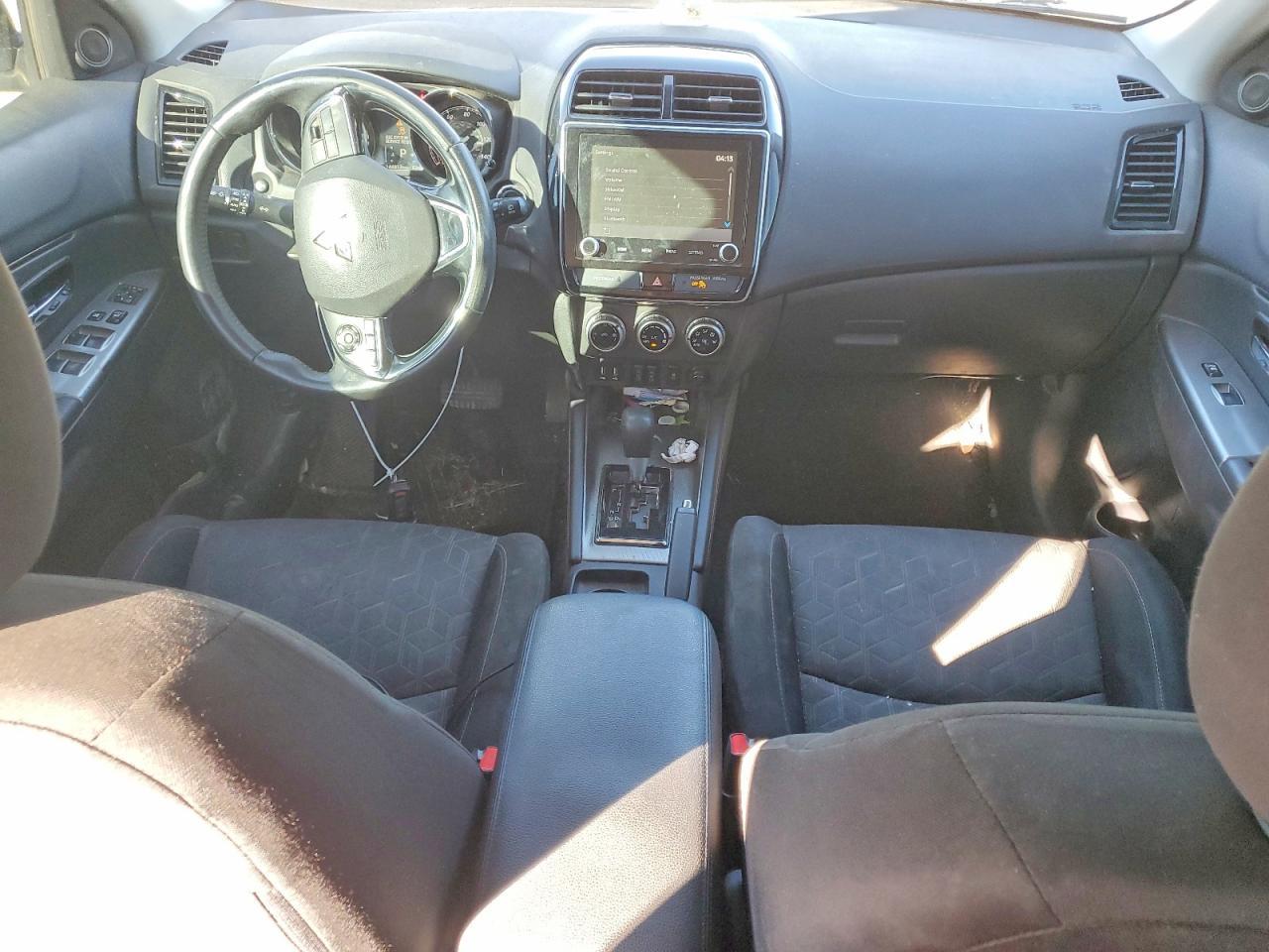 2020 Mitsubishi Outlander Sport Se - zdjęcie 8