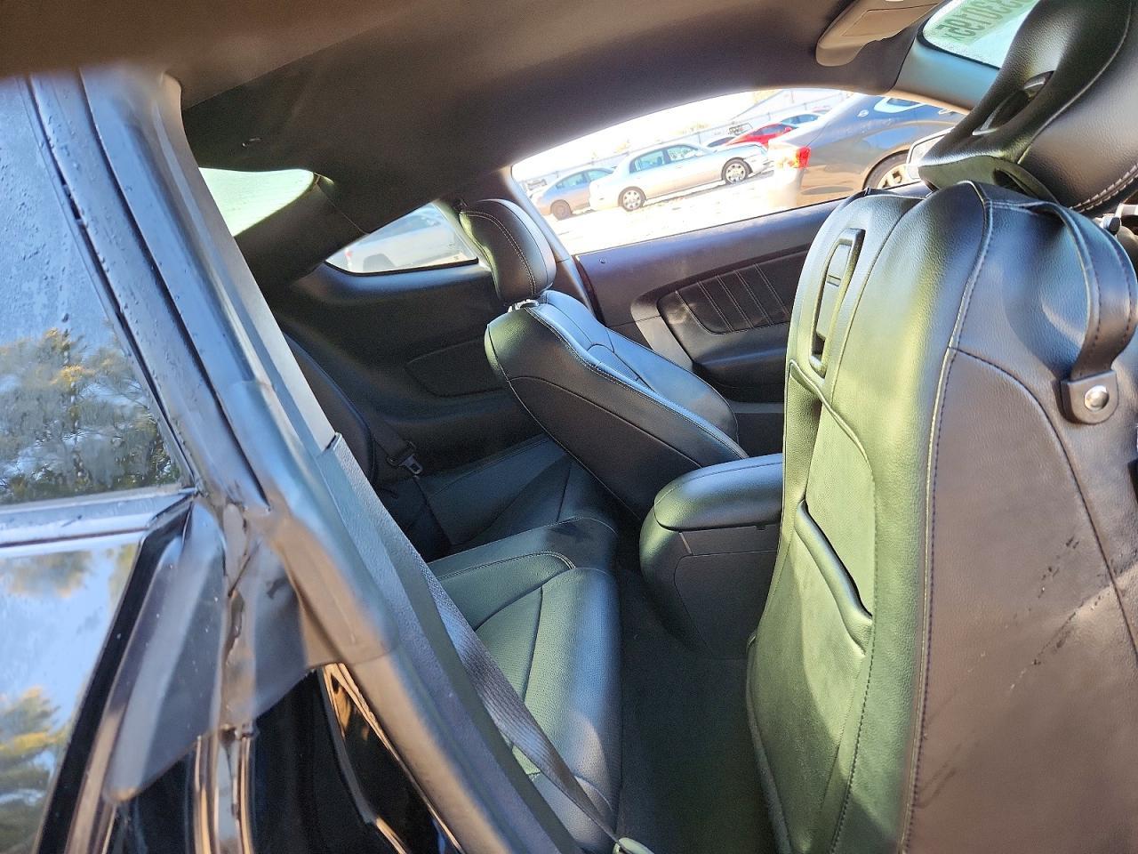 2016 Ford Mustang - zdjęcie 10