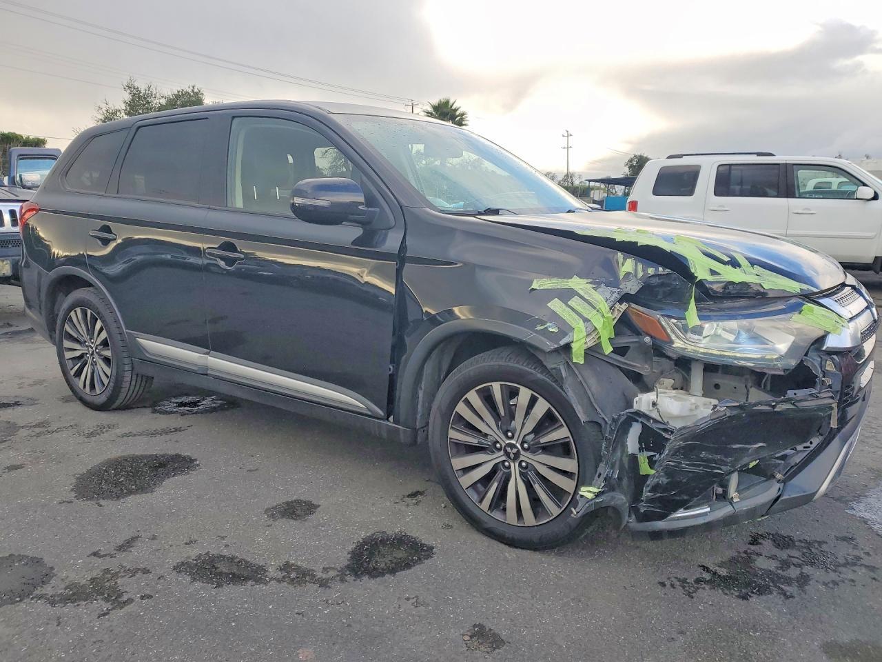 2019 Mitsubishi Outlander Se - zdjęcie 4