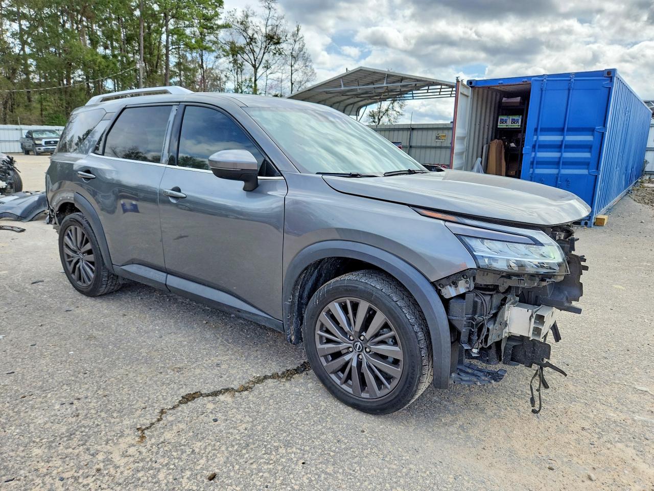 2022 Nissan Pathfinder Sl - zdjęcie 4