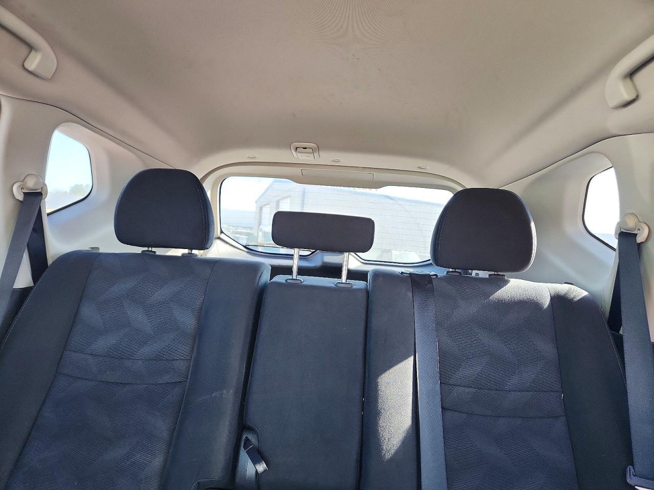 2015 Nissan Rogue S - zdjęcie 10