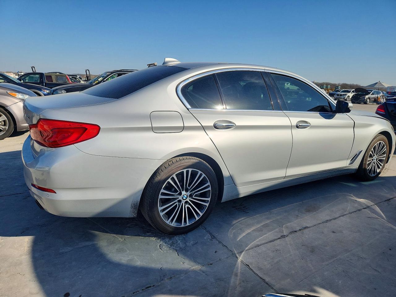 2018 BMW 530 Xi - zdjęcie 3