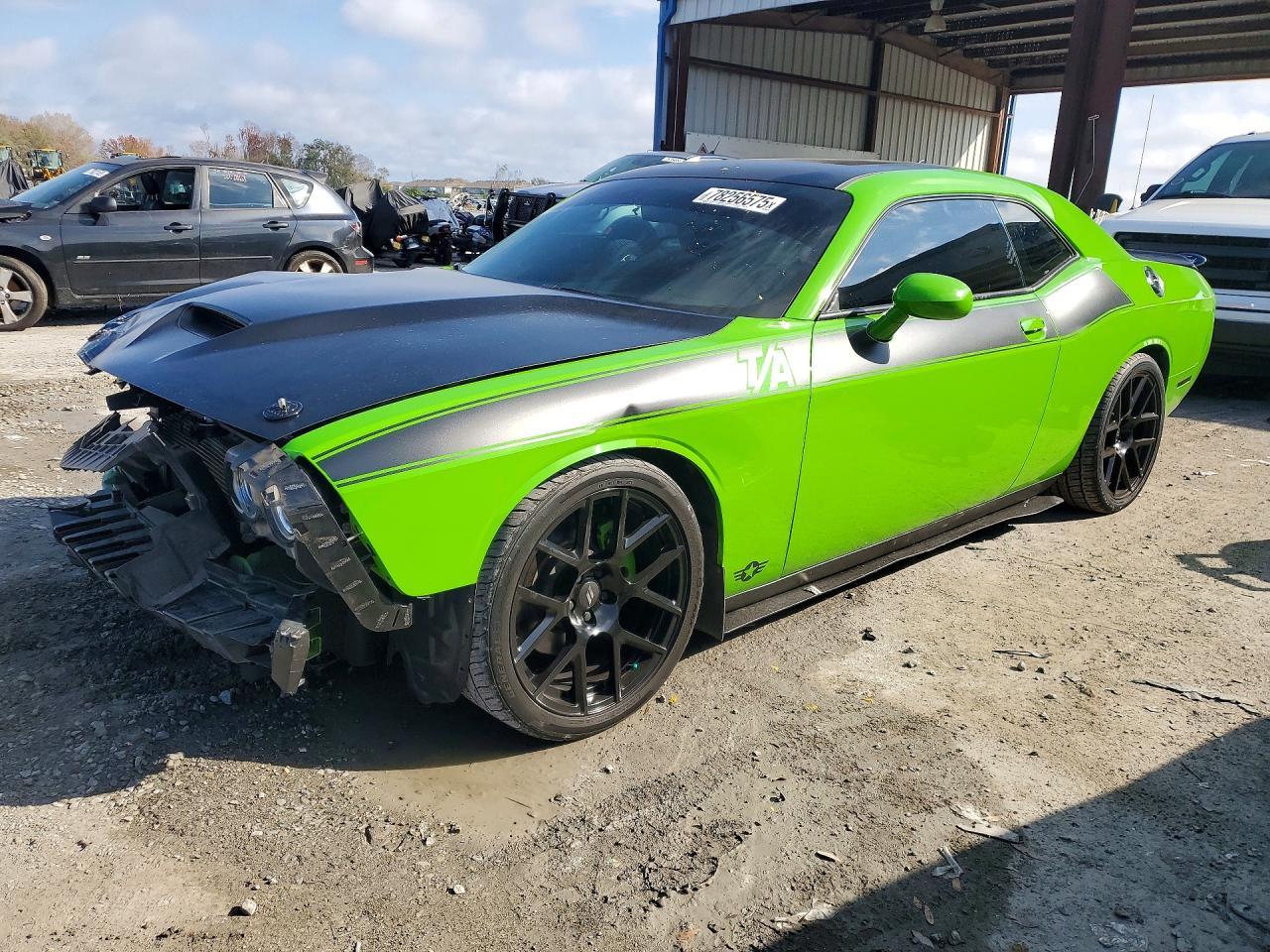 2017 Dodge Challenger R - zdjęcie główne