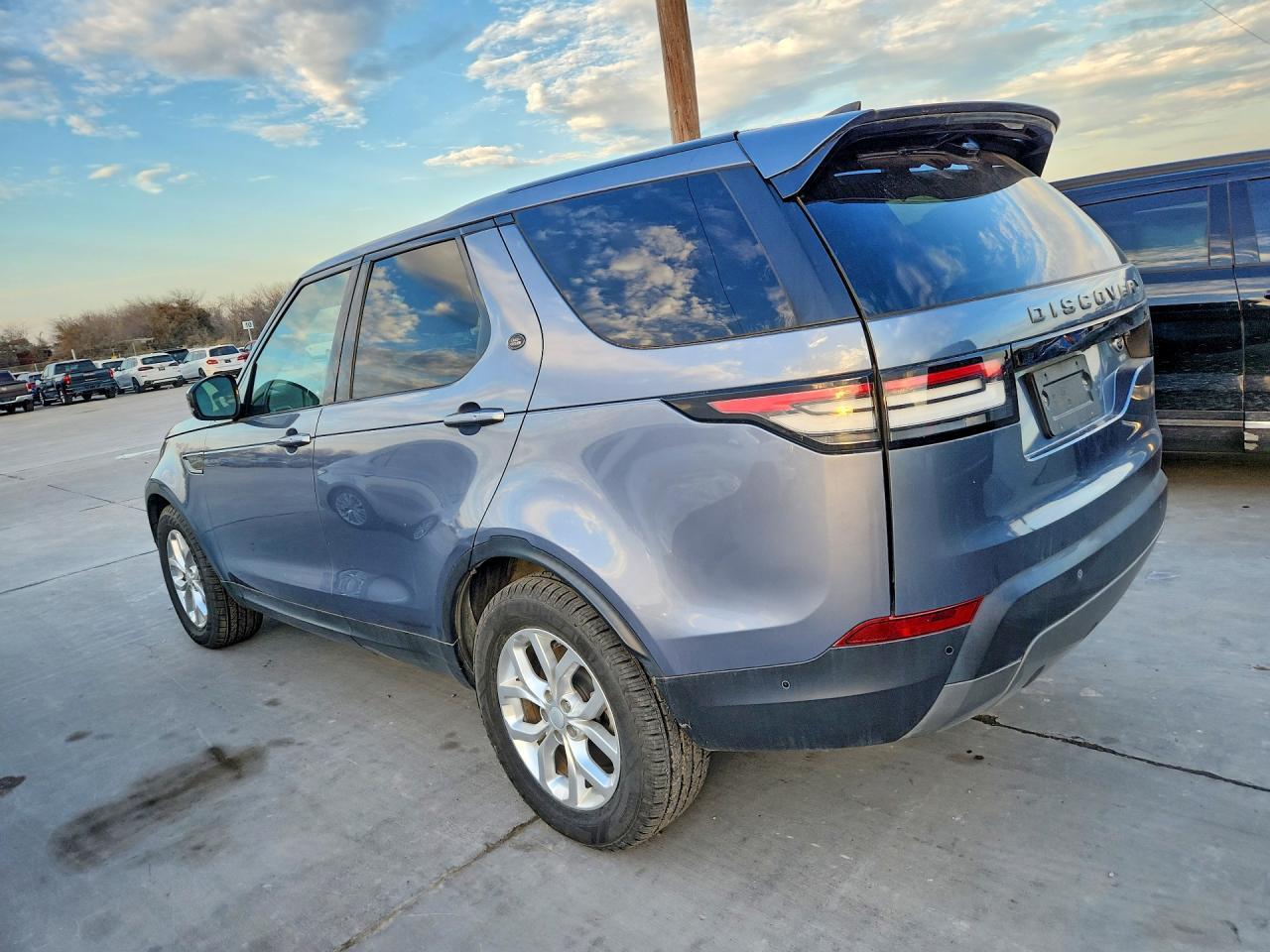 2020 Land Rover Discovery Se - zdjęcie 2