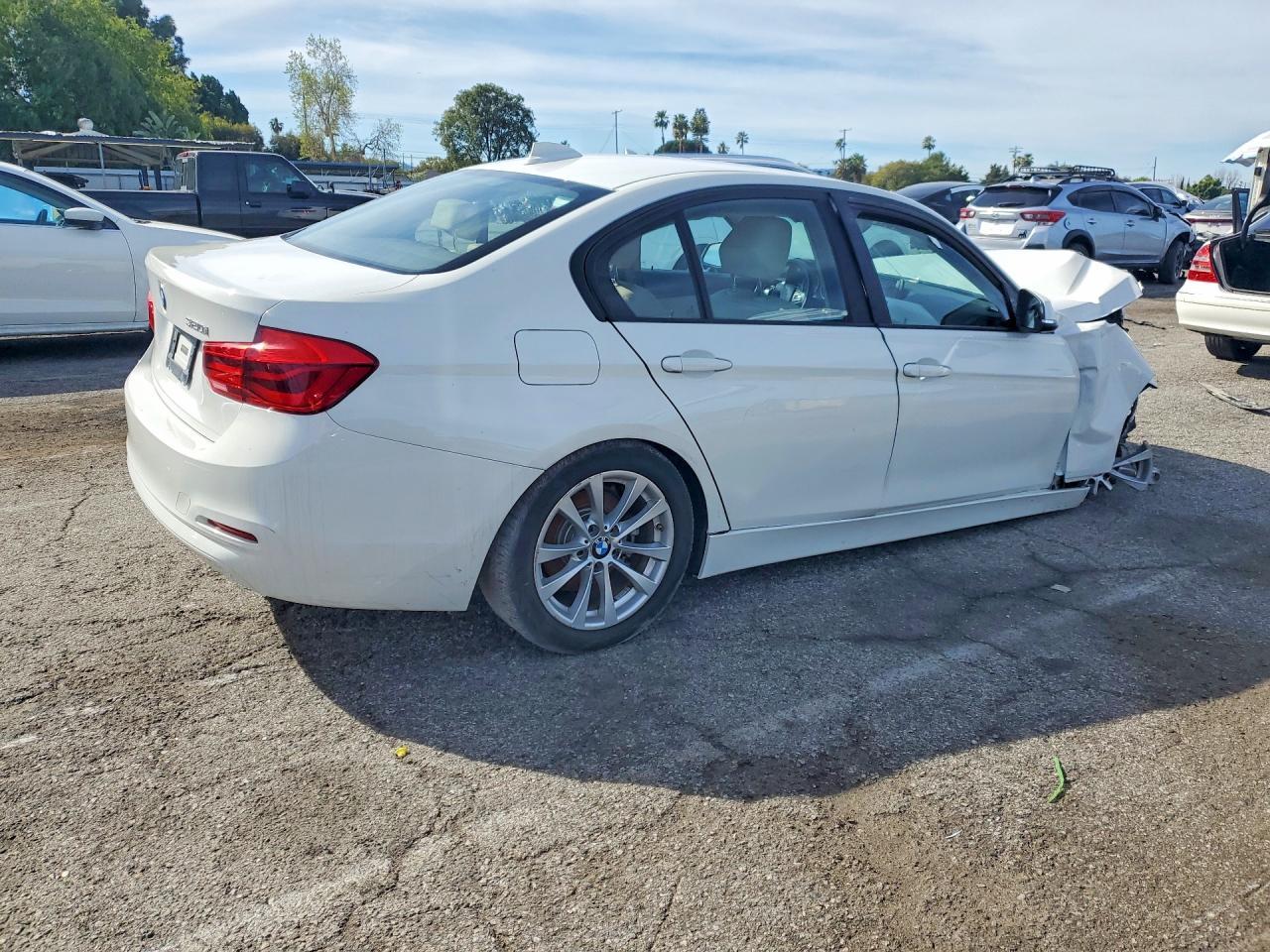 2018 BMW 320 I - zdjęcie 3