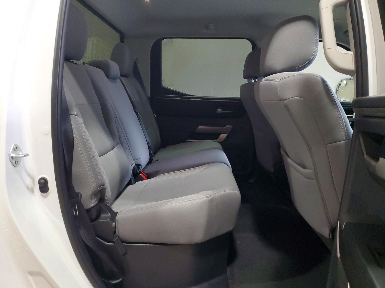 2024 Toyota Tundra Crewmax Sr - zdjęcie 10