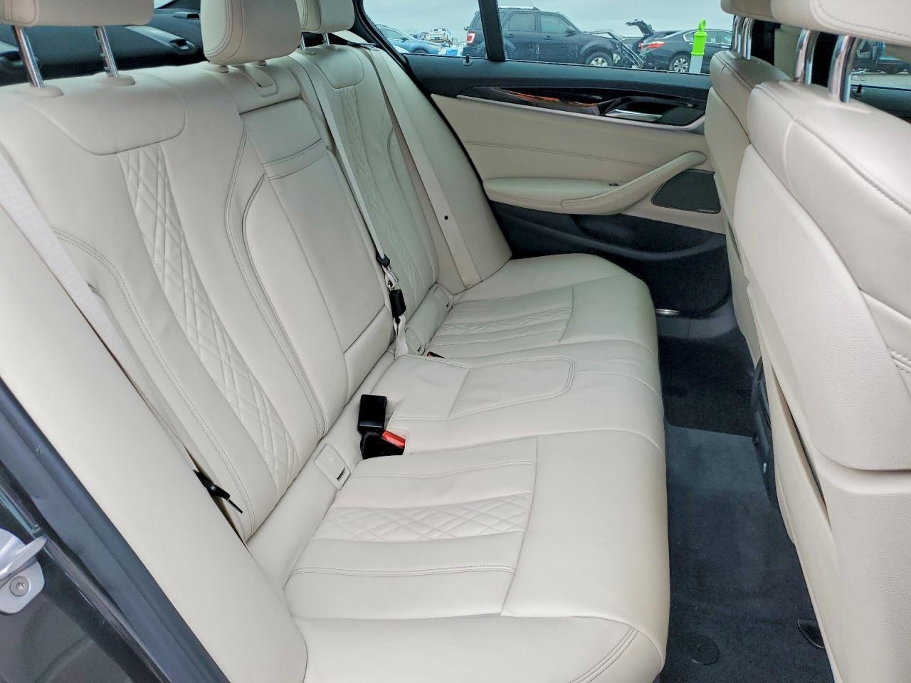 2018 BMW M550Xi - zdjęcie 10