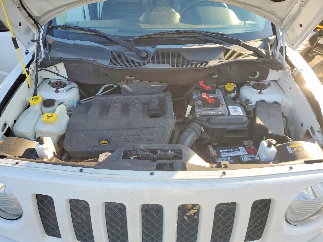 2015 Jeep Patriot Latitude - zdjęcie 12
