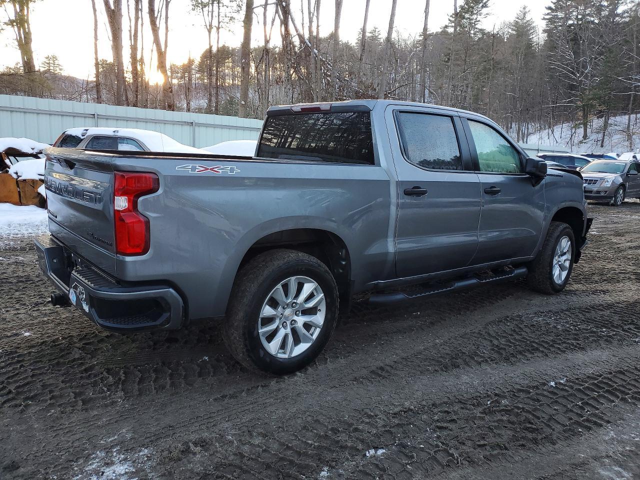 2022 Chevrolet Silverado Ltd K1500 Custom - zdjęcie 3