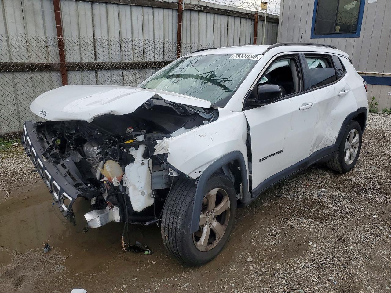 2022 Jeep Compass Latitude - zdjęcie główne