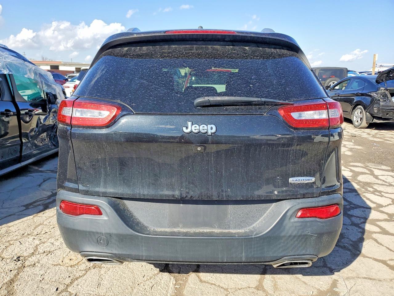 2016 Jeep Cherokee Latitude - zdjęcie 6