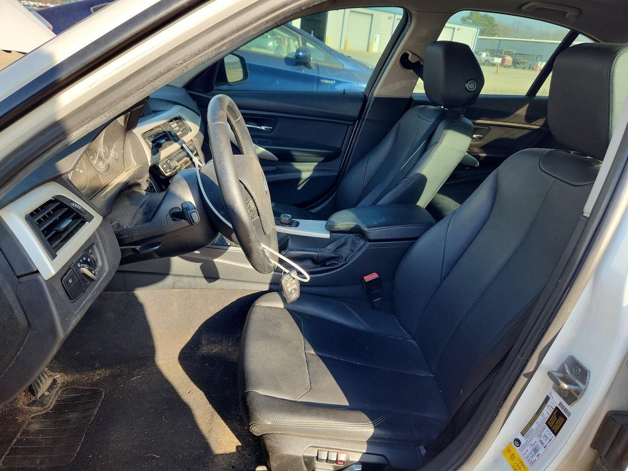 2016 BMW 320 I - zdjęcie 7