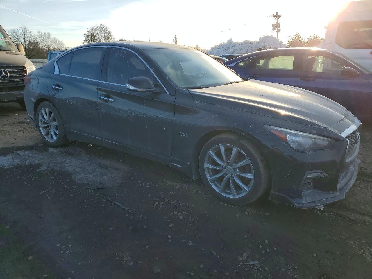 2018 Infiniti Q50 Luxe - zdjęcie 4