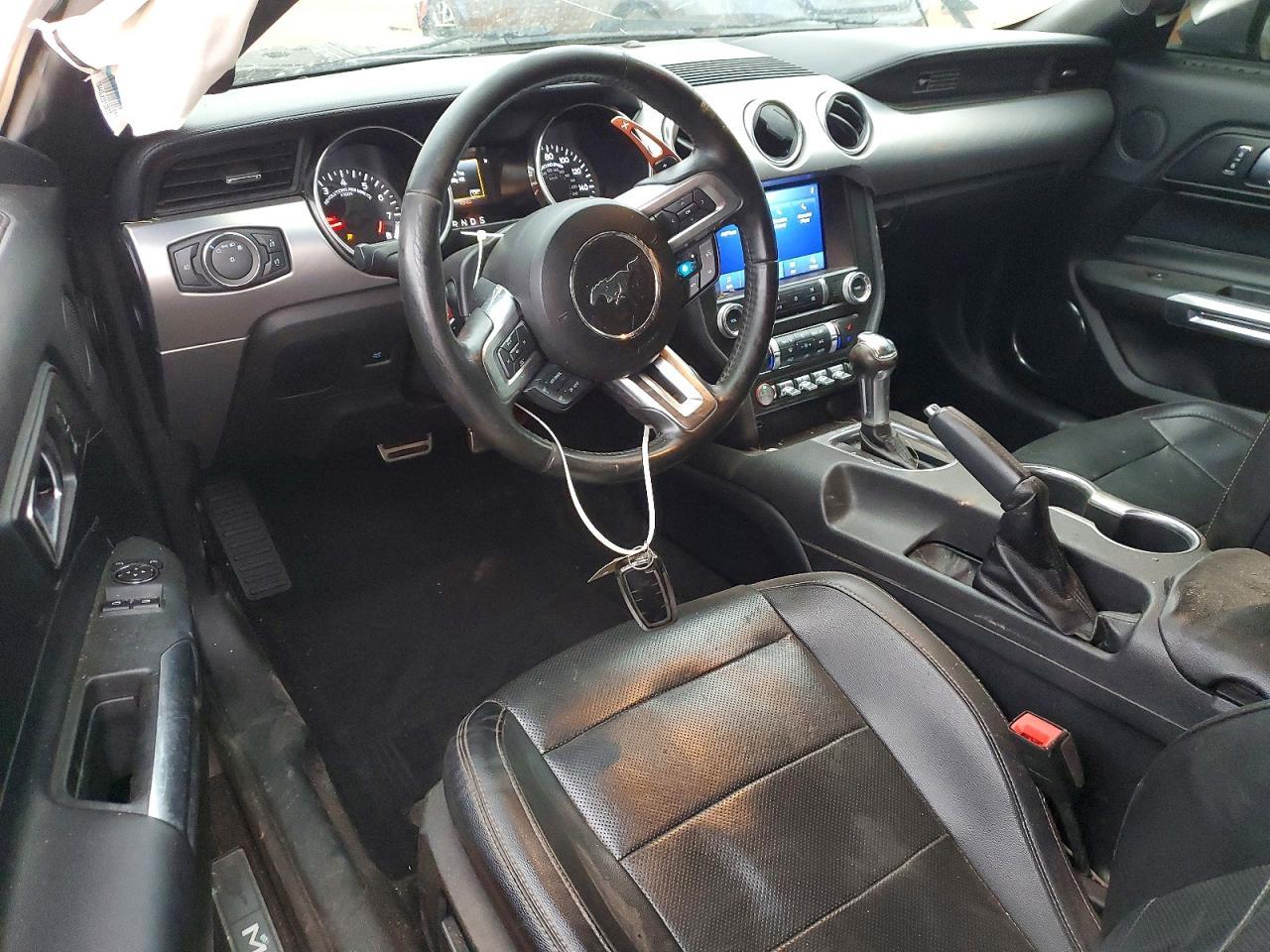 2020 Ford Mustang Gt - zdjęcie 8