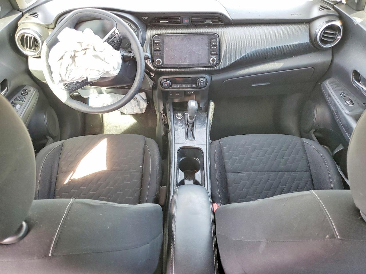 2022 Nissan Kicks Sv - zdjęcie 8