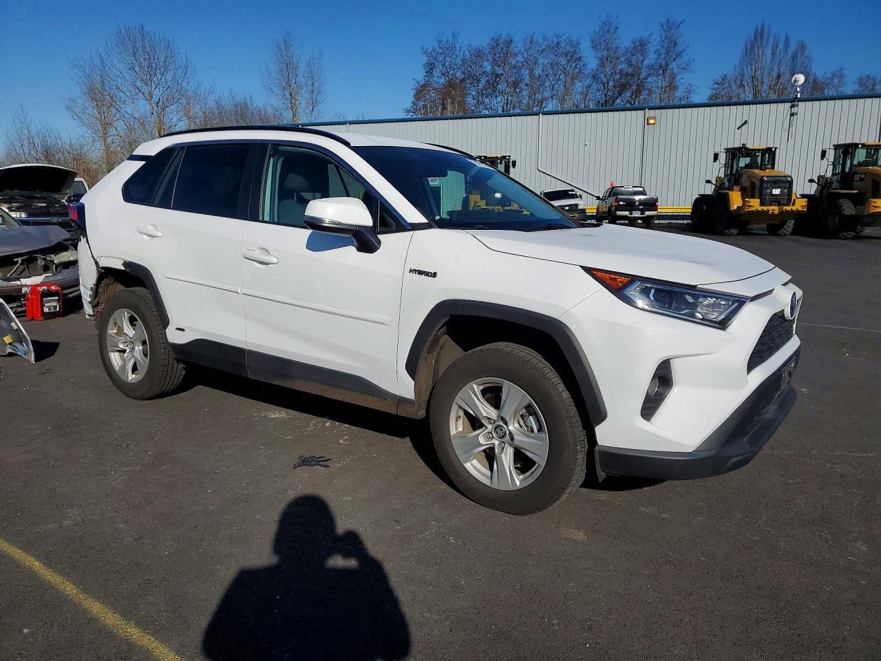 2021 Toyota Rav4 Hybrid Xle - zdjęcie 4