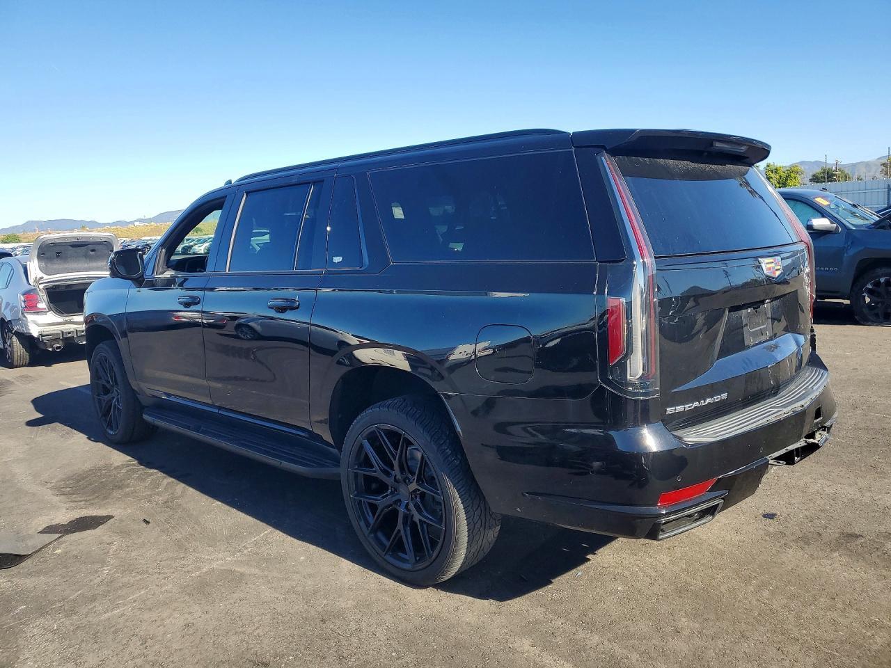 2021 Cadillac Escalade Esv Sport - zdjęcie 2