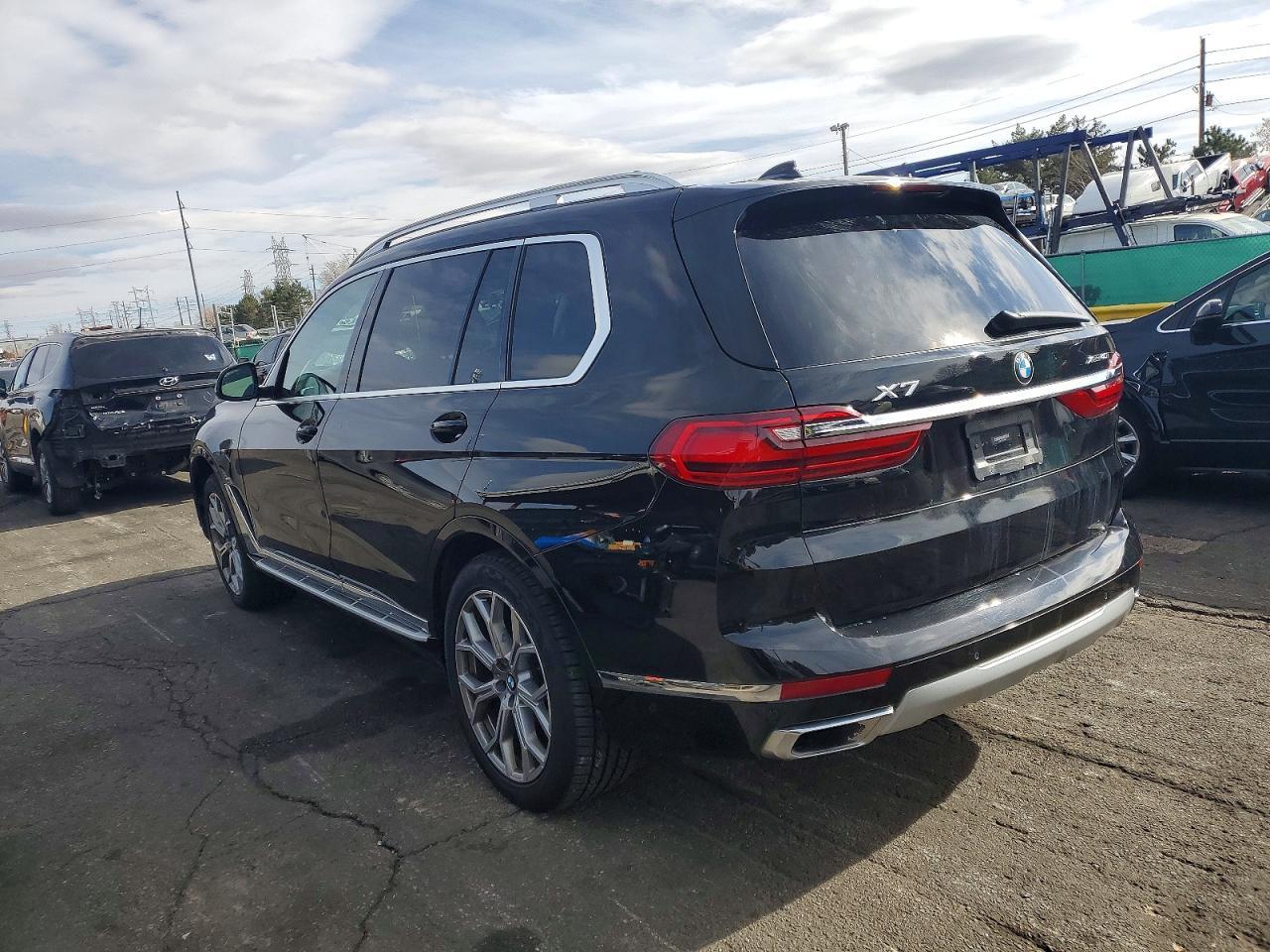 2019 BMW X7 xDrive40I - zdjęcie 2