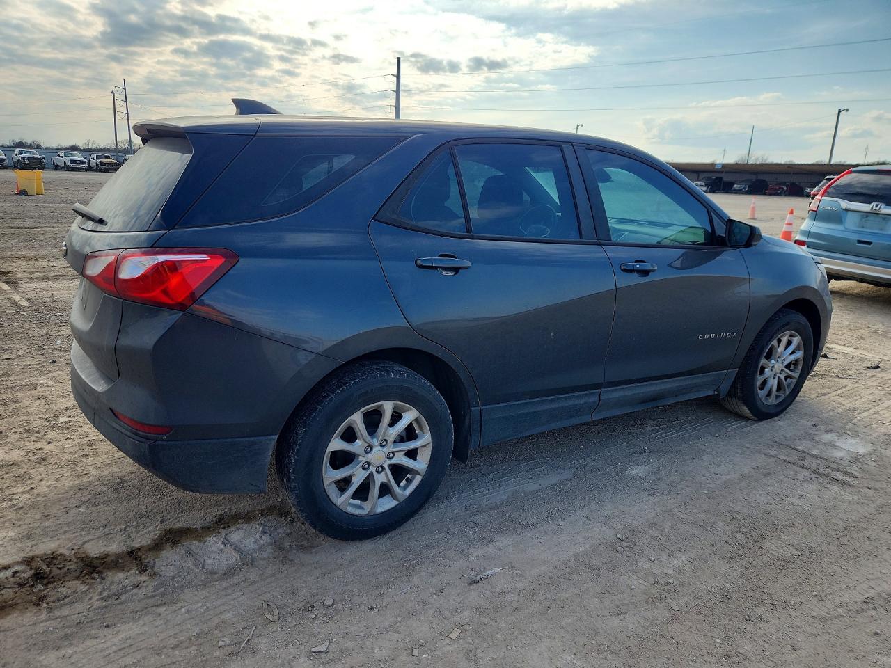 2020 Chevrolet Equinox Ls - zdjęcie 3