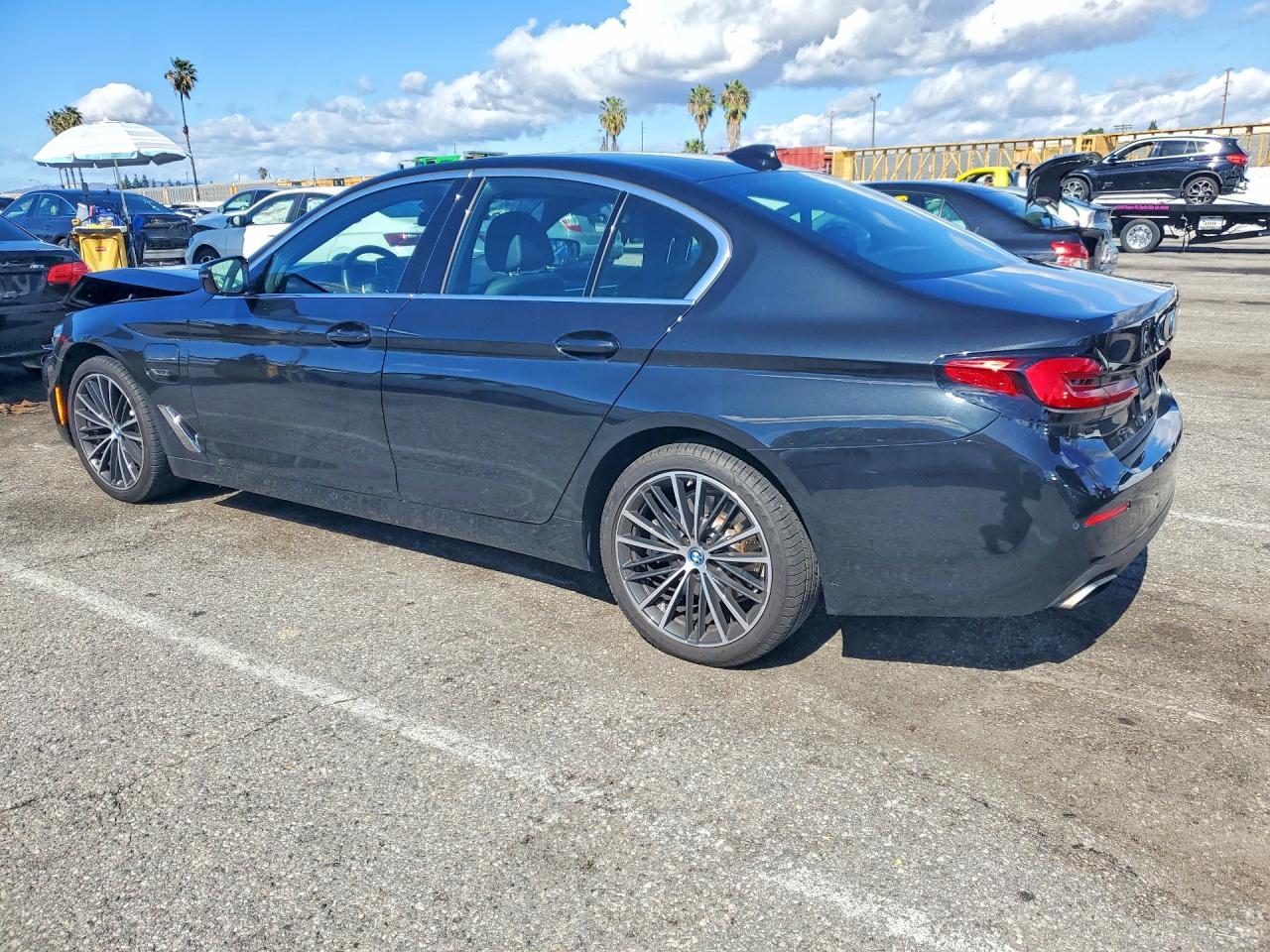 2022 BMW 530E - zdjęcie 2