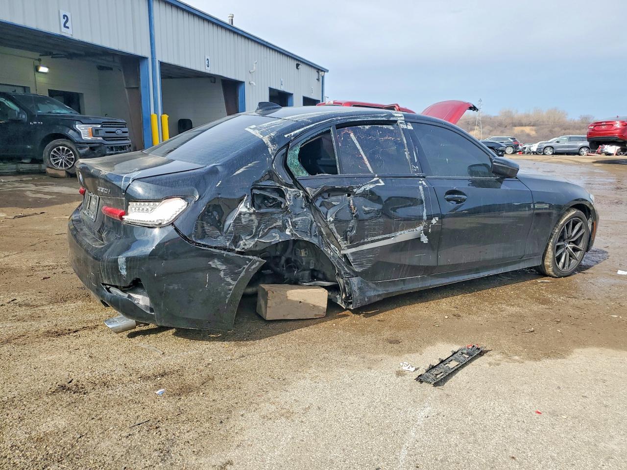 2021 BMW 330Xi - zdjęcie 3