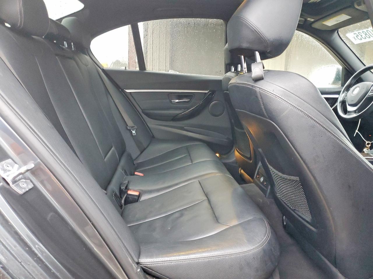 2017 BMW 330 Xi - zdjęcie 10