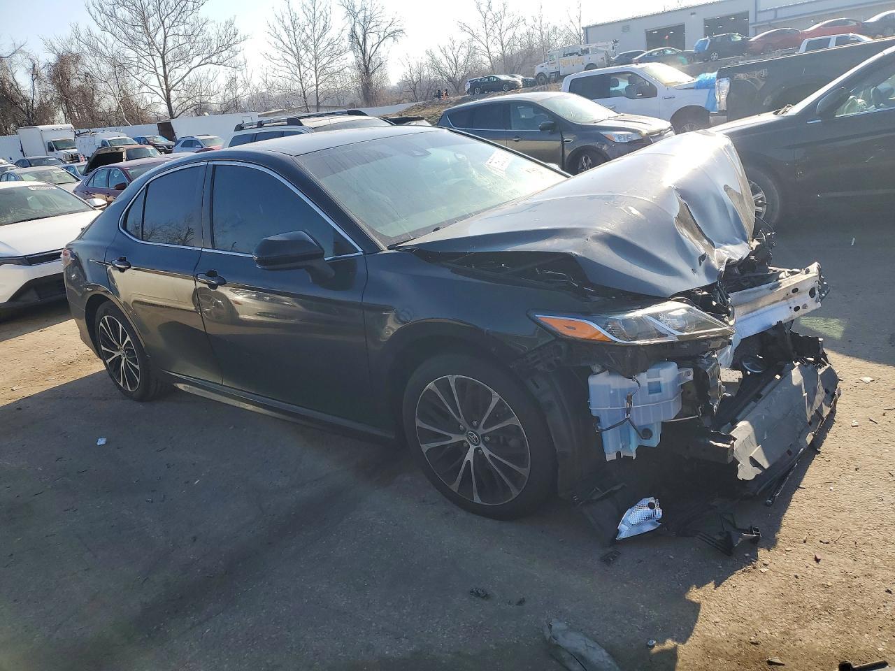 2019 Toyota Camry L - zdjęcie 4