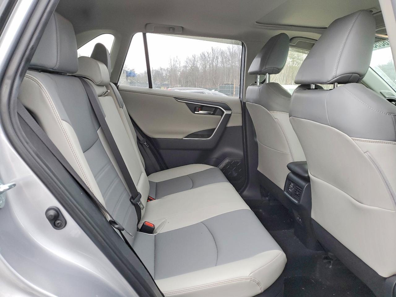 2019 Toyota Rav4 Limited - zdjęcie 11