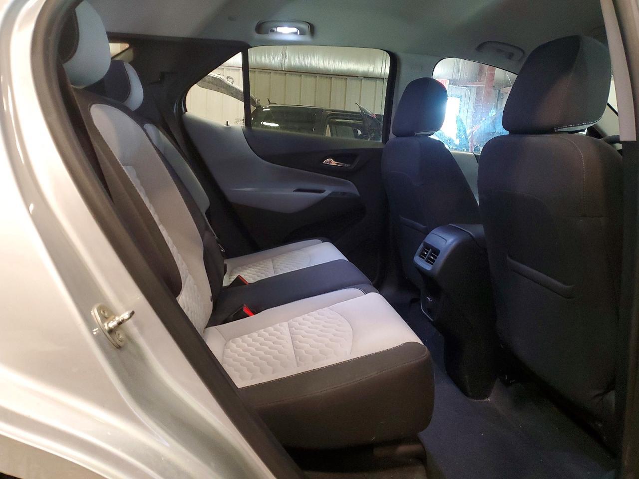 2018 Chevrolet Equinox Ls - zdjęcie 10