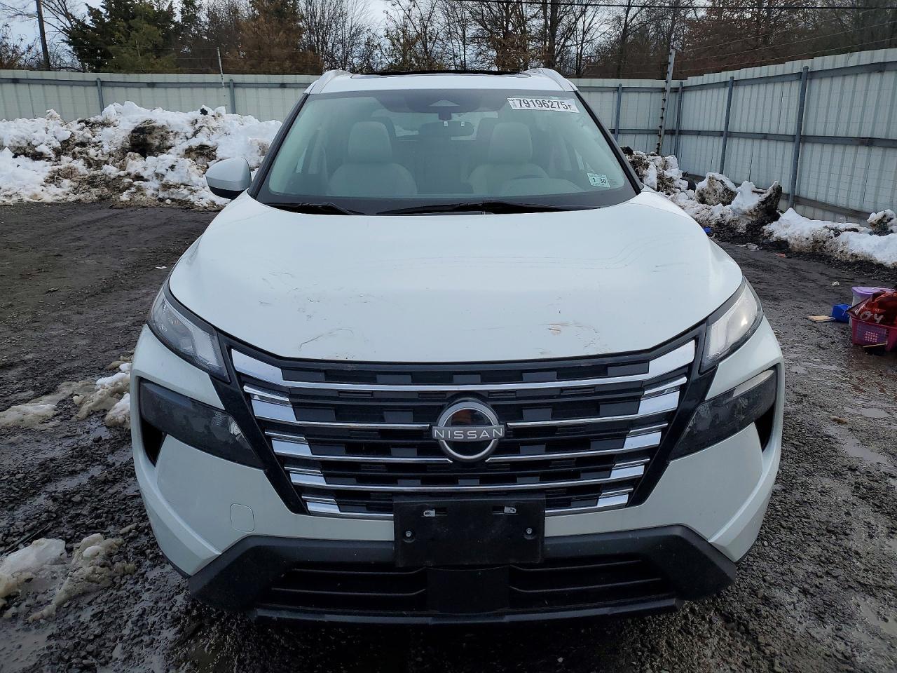 2024 Nissan Rogue Sv - zdjęcie 5